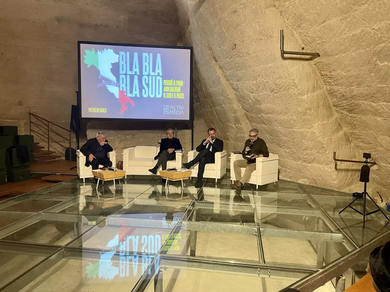 Presentato a Matera il saggio di Pietro De Sarlo “Bla bla bla Sud. Perché il PNRR non salverà il Sud e il Paese”