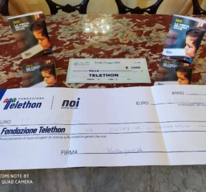 A Taranto la cerimonia di donazione alla Fondazione Telethon dei diritti d’autore per la raccolta di racconti 